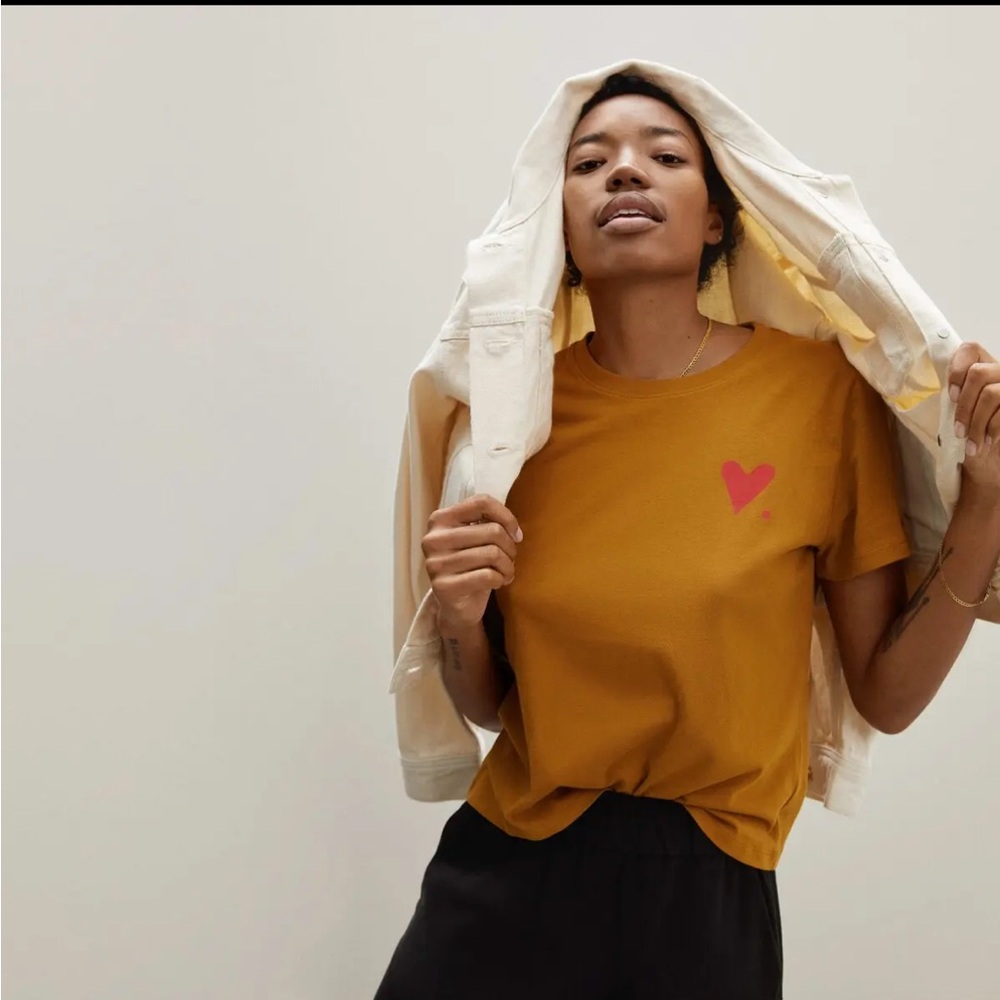 Everlane Cotton Box-Cut Heart T-Shirt - Honey - Small